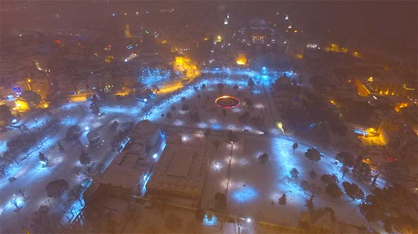  Sultanahmet'te eşsiz kar manzarası 